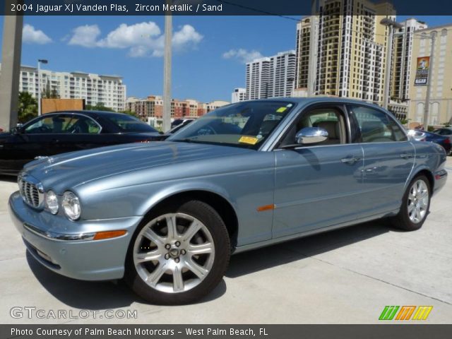 2004 Jaguar XJ Vanden Plas in Zircon Metallic