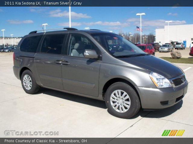 2011 Kia Sedona LX in Titanium Silver