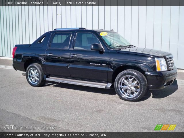 2006 Cadillac Escalade EXT AWD in Black Raven
