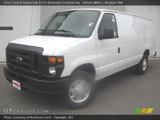 2011 Ford E Series Van E250 Extended Commercial in Oxford White