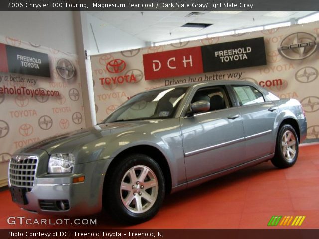 2006 Chrysler 300 Touring in Magnesium Pearlcoat