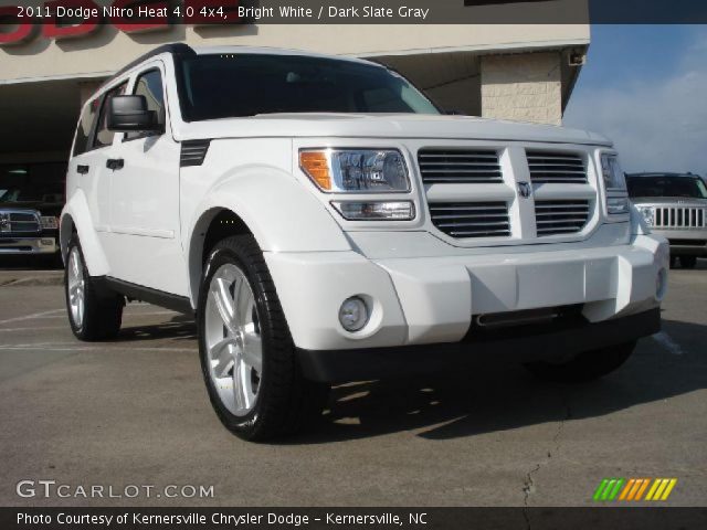 2011 Dodge Nitro Heat 4.0 4x4 in Bright White