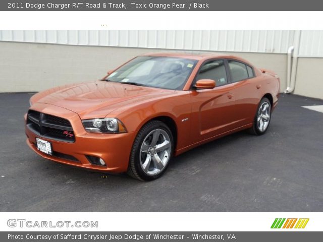 2011 Dodge Charger R/T Road & Track in Toxic Orange Pearl