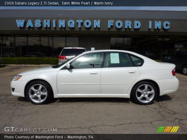 2009 Subaru Legacy 2.5i Sedan in Satin White Pearl