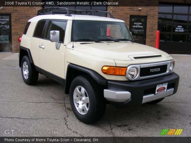 2008 Toyota FJ Cruiser 4WD in Sandstorm Metallic