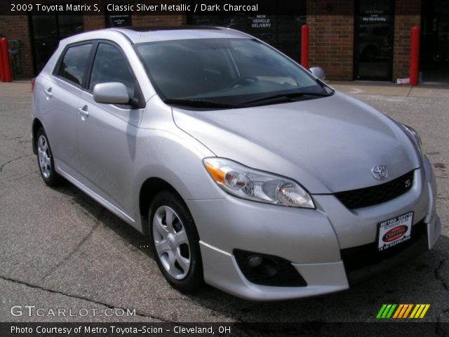 2009 Toyota Matrix S in Classic Silver Metallic