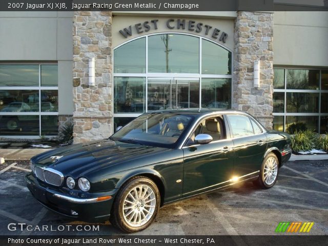 2007 Jaguar XJ XJ8 in Jaguar Racing Green Metallic