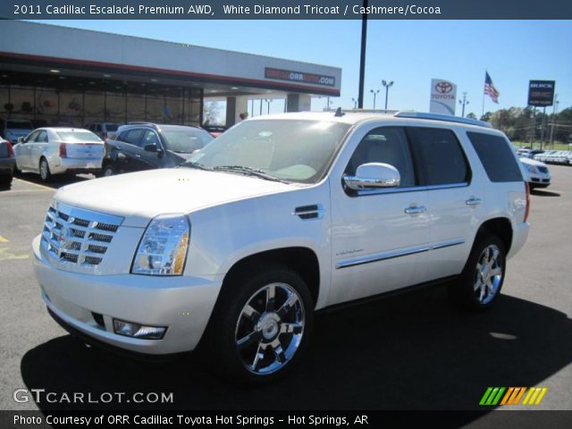 2011 Cadillac Escalade Premium AWD in White Diamond Tricoat