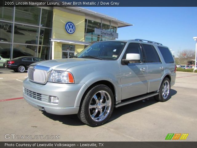 2005 Lincoln Navigator Luxury in Silver Birch Metallic
