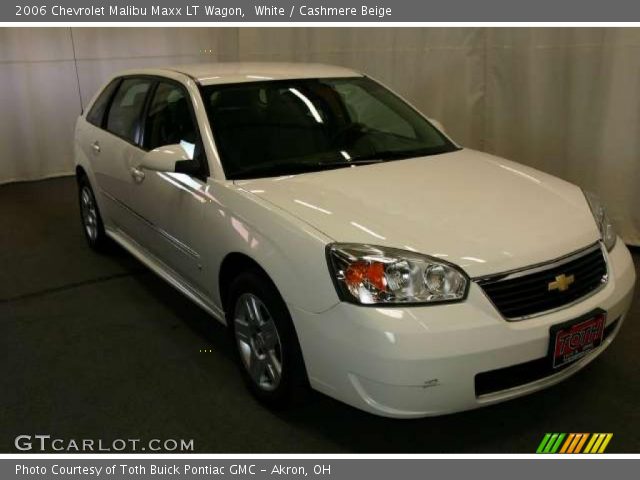 2006 Chevrolet Malibu Maxx LT Wagon in White