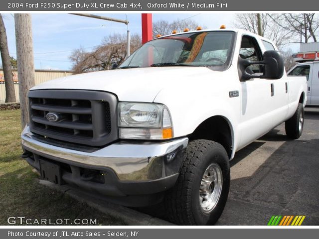 2004 Ford F250 Super Duty XL Crew Cab 4x4 in Oxford White