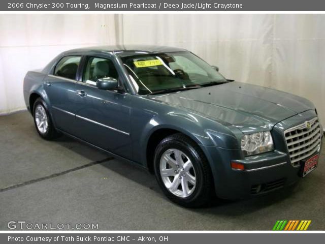2006 Chrysler 300 Touring in Magnesium Pearlcoat