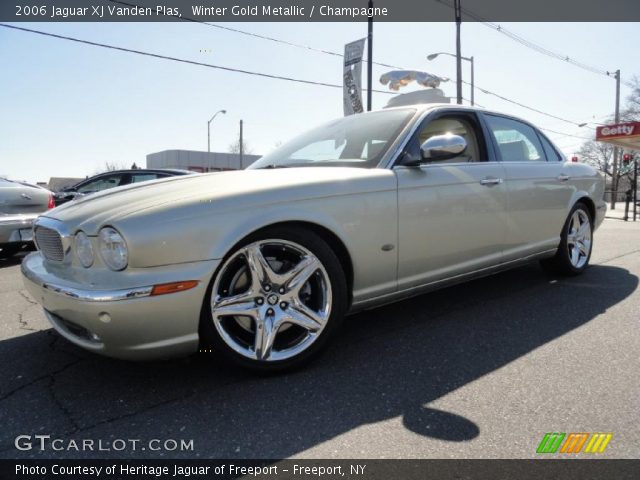 2006 Jaguar XJ Vanden Plas in Winter Gold Metallic