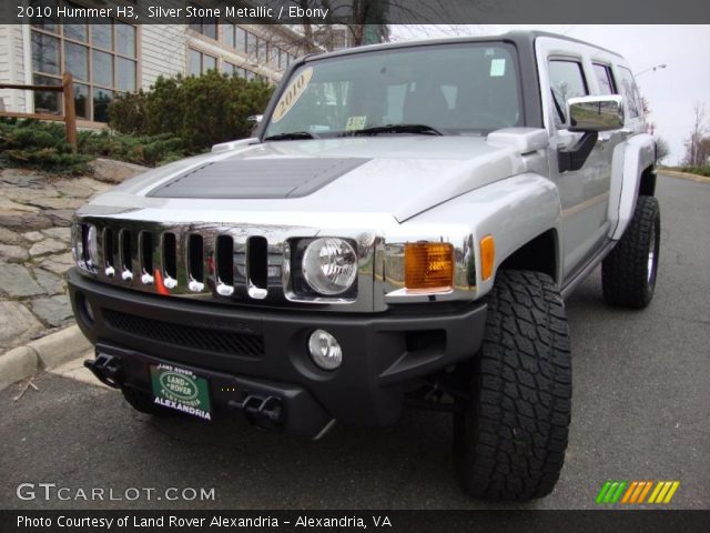 2010 Hummer H3  in Silver Stone Metallic