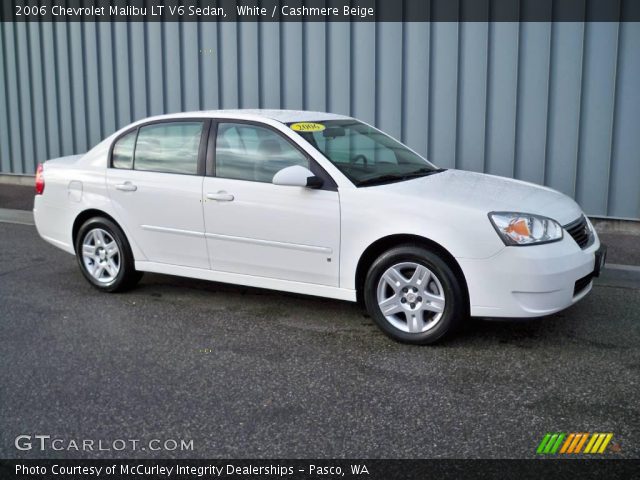 2006 Chevrolet Malibu LT V6 Sedan in White