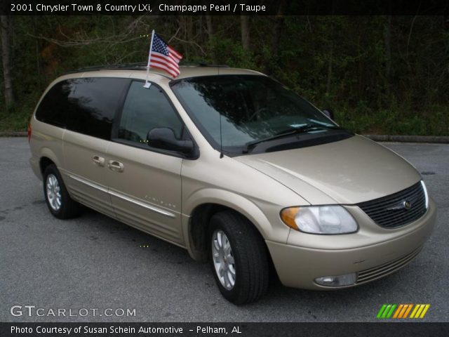 2001 Chrysler Town & Country LXi in Champagne Pearl