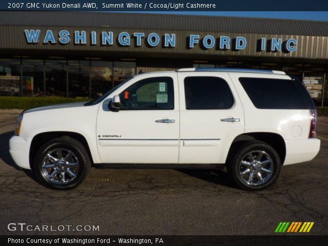 2007 GMC Yukon Denali AWD in Summit White