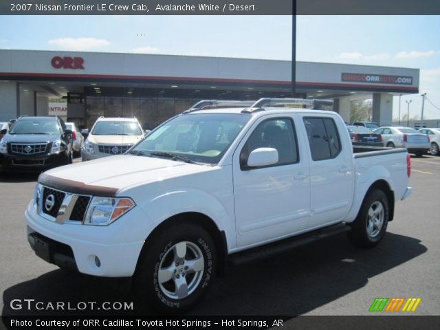 2007 Nissan Frontier LE Crew Cab in Avalanche White