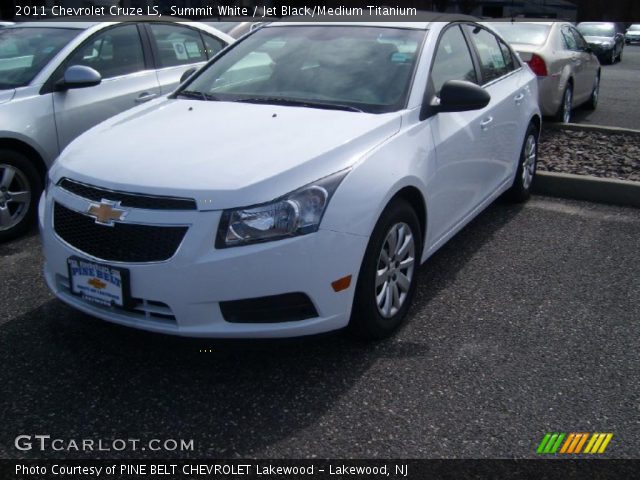 2011 Chevrolet Cruze LS in Summit White