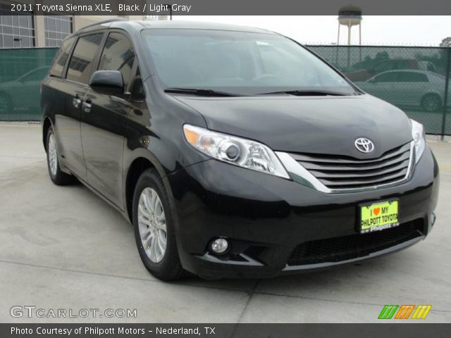 2011 Toyota Sienna XLE in Black