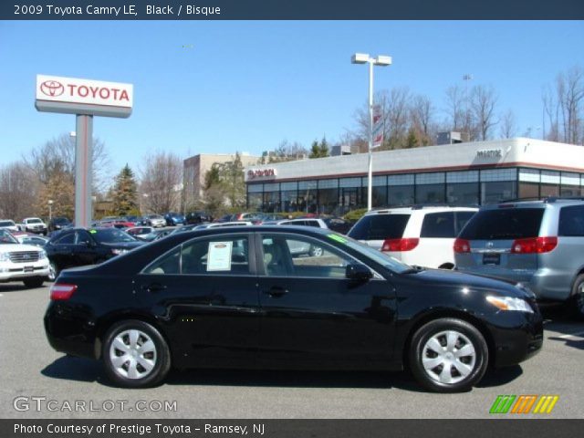 2009 Toyota Camry LE in Black