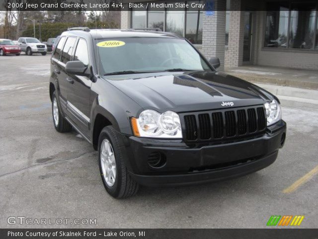 2006 Jeep Grand Cherokee Laredo 4x4 in Black