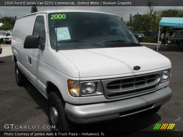 2000 Ford E Series Van E250 Commercial in Oxford White
