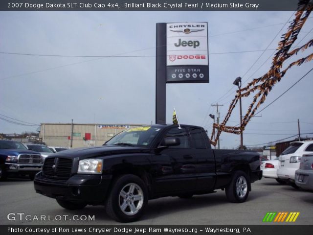2007 Dodge Dakota SLT Club Cab 4x4 in Brilliant Black Crystal Pearl