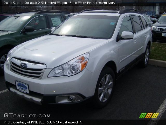 2011 Subaru Outback 2.5i Limited Wagon in Satin White Pearl
