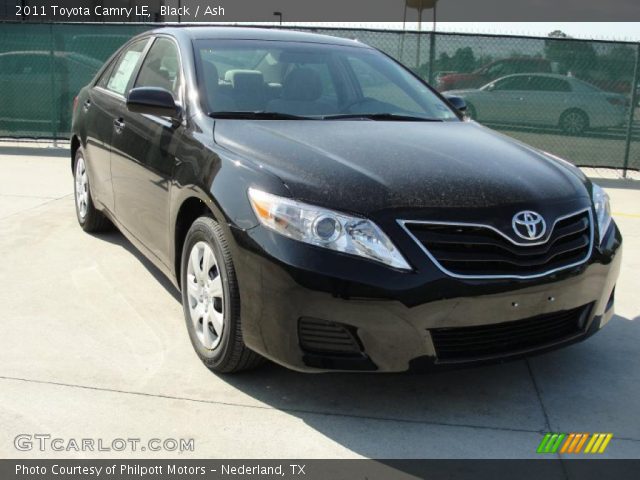 2011 Toyota Camry LE in Black