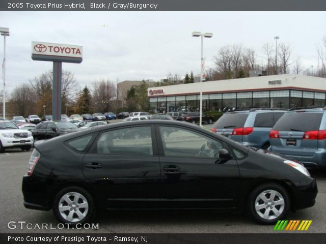 2005 Toyota Prius Hybrid in Black