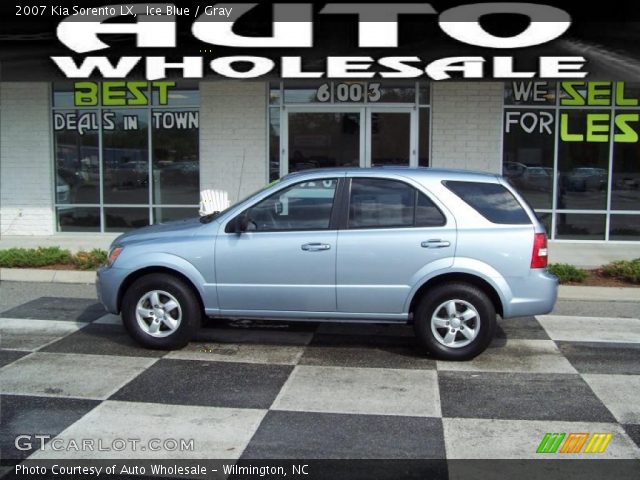 2007 Kia Sorento LX in Ice Blue