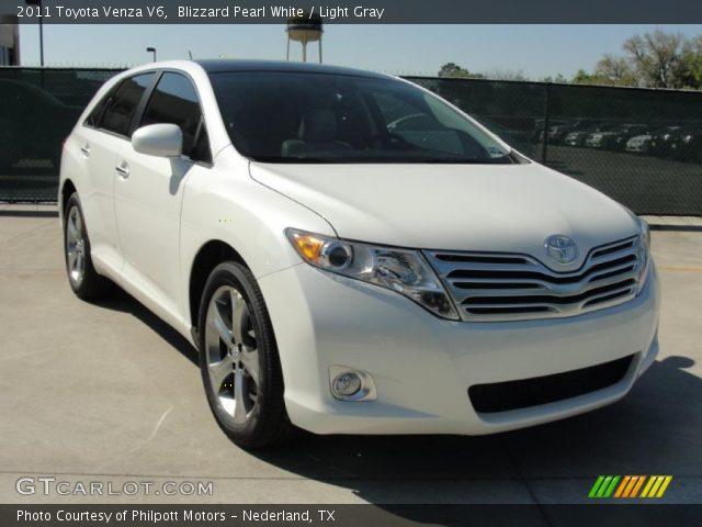 2011 Toyota Venza V6 in Blizzard Pearl White