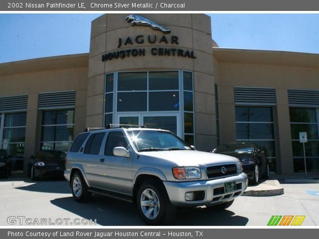 2002 Nissan Pathfinder LE in Chrome Silver Metallic