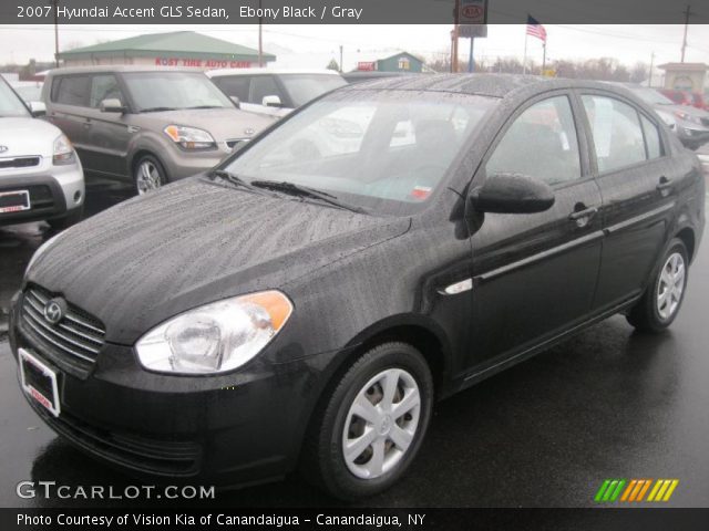 2007 Hyundai Accent GLS Sedan in Ebony Black