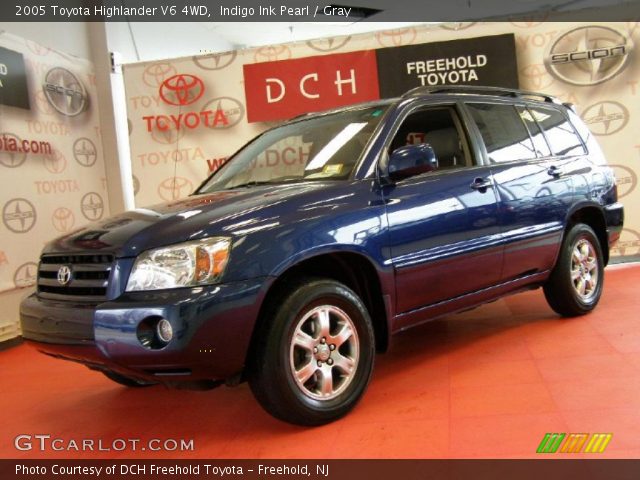 2005 Toyota Highlander V6 4WD in Indigo Ink Pearl