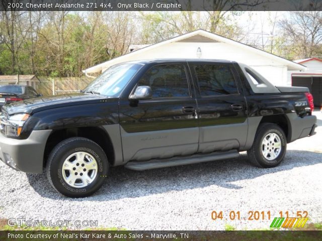 2002 Chevrolet Avalanche Z71 4x4 in Onyx Black