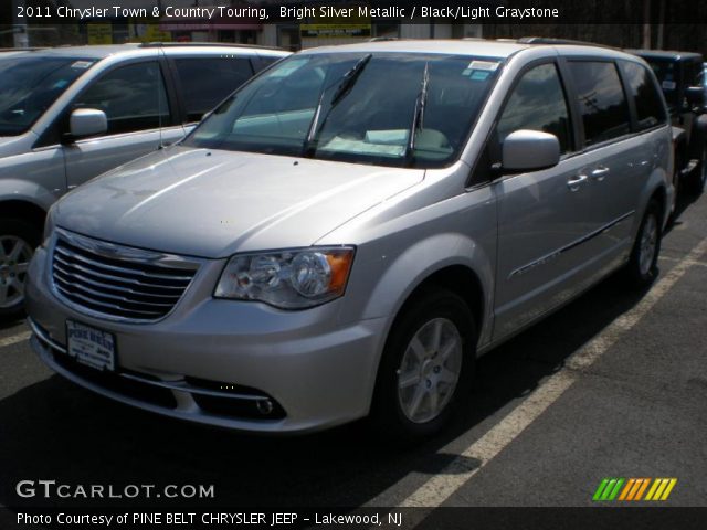 2011 Chrysler Town & Country Touring in Bright Silver Metallic