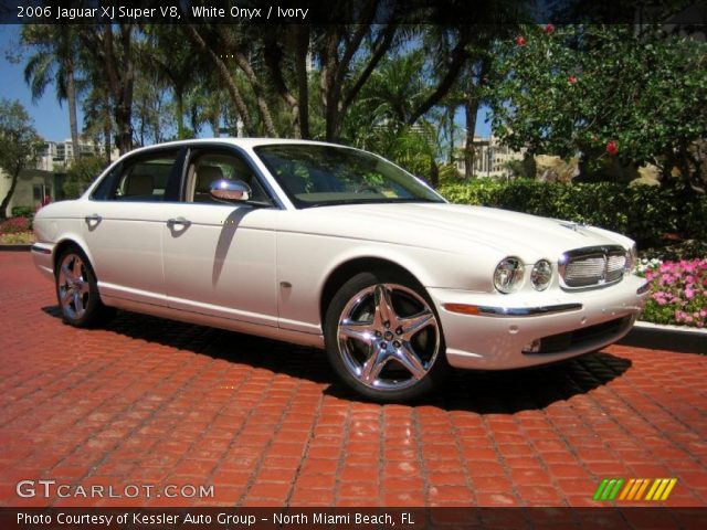 2006 Jaguar XJ Super V8 in White Onyx