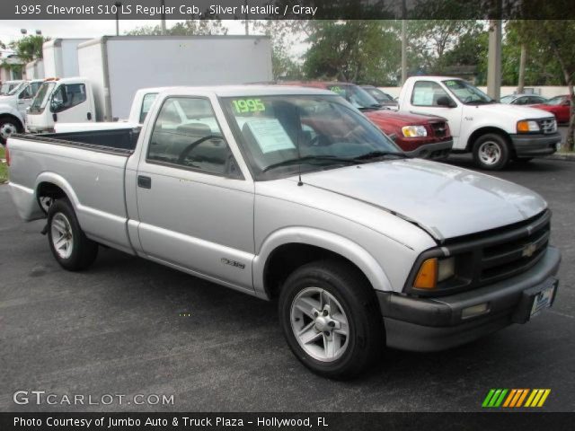 1995 Chevrolet S10 LS Regular Cab in Silver Metallic