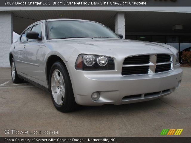 2007 Dodge Charger SXT in Bright Silver Metallic