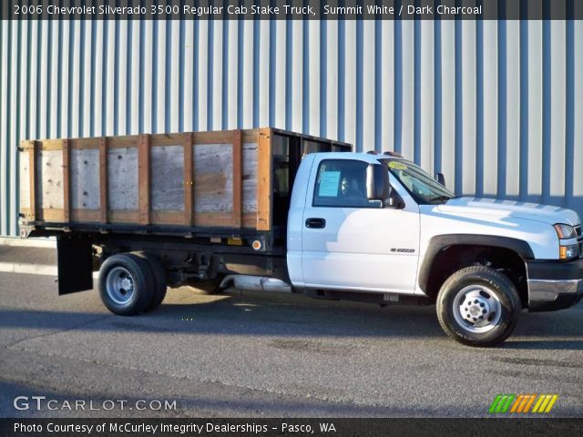 2006 Chevrolet Silverado 3500 Regular Cab Stake Truck in Summit White
