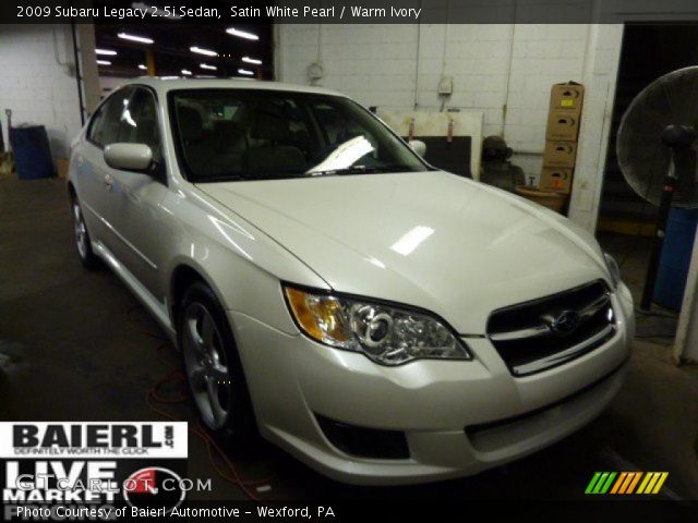 2009 Subaru Legacy 2.5i Sedan in Satin White Pearl