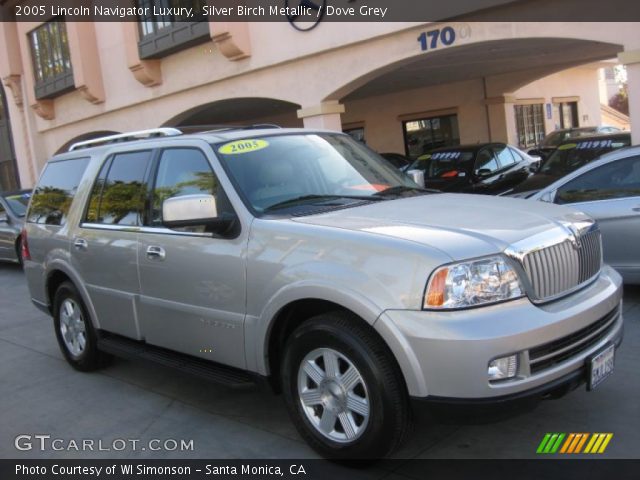 2005 Lincoln Navigator Luxury in Silver Birch Metallic