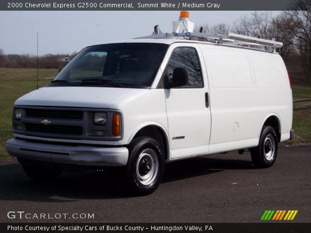 2000 Chevrolet Express G2500 Commercial in Summit White