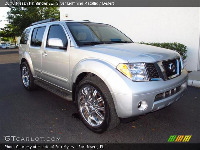2006 Nissan Pathfinder SE in Silver Lightning Metallic
