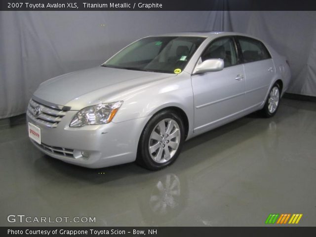 2007 Toyota Avalon XLS in Titanium Metallic