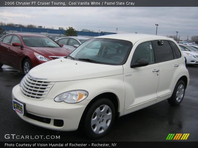 2006 Chrysler PT Cruiser Touring in Cool Vanilla White