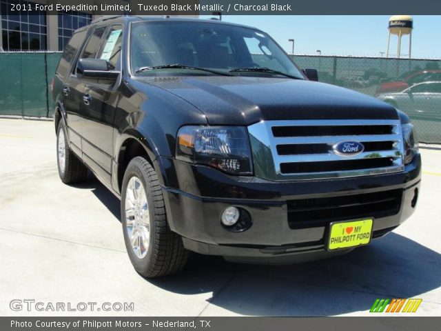 2011 Ford Expedition Limited in Tuxedo Black Metallic