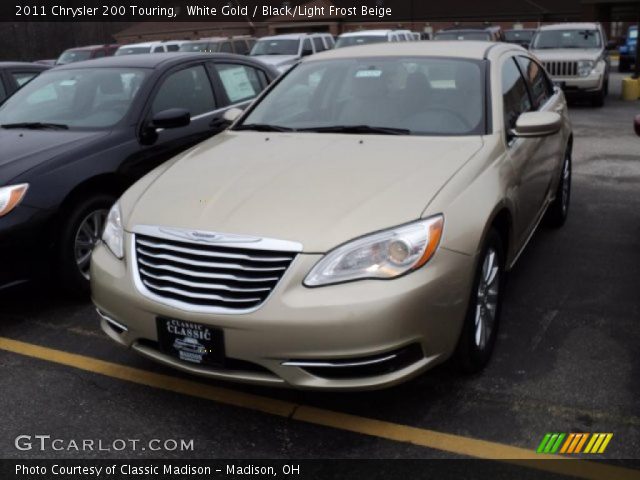 2011 Chrysler 200 Touring in White Gold